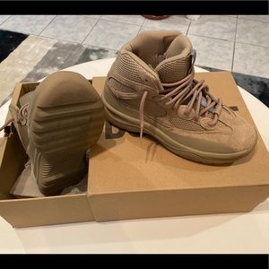 adidas Yeezy Desert Boot Rock (size 11)